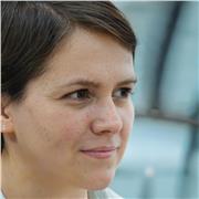 especializada en lengua extranjera, clases de chino para estudiantes, profesora dinámica, profesora de chino